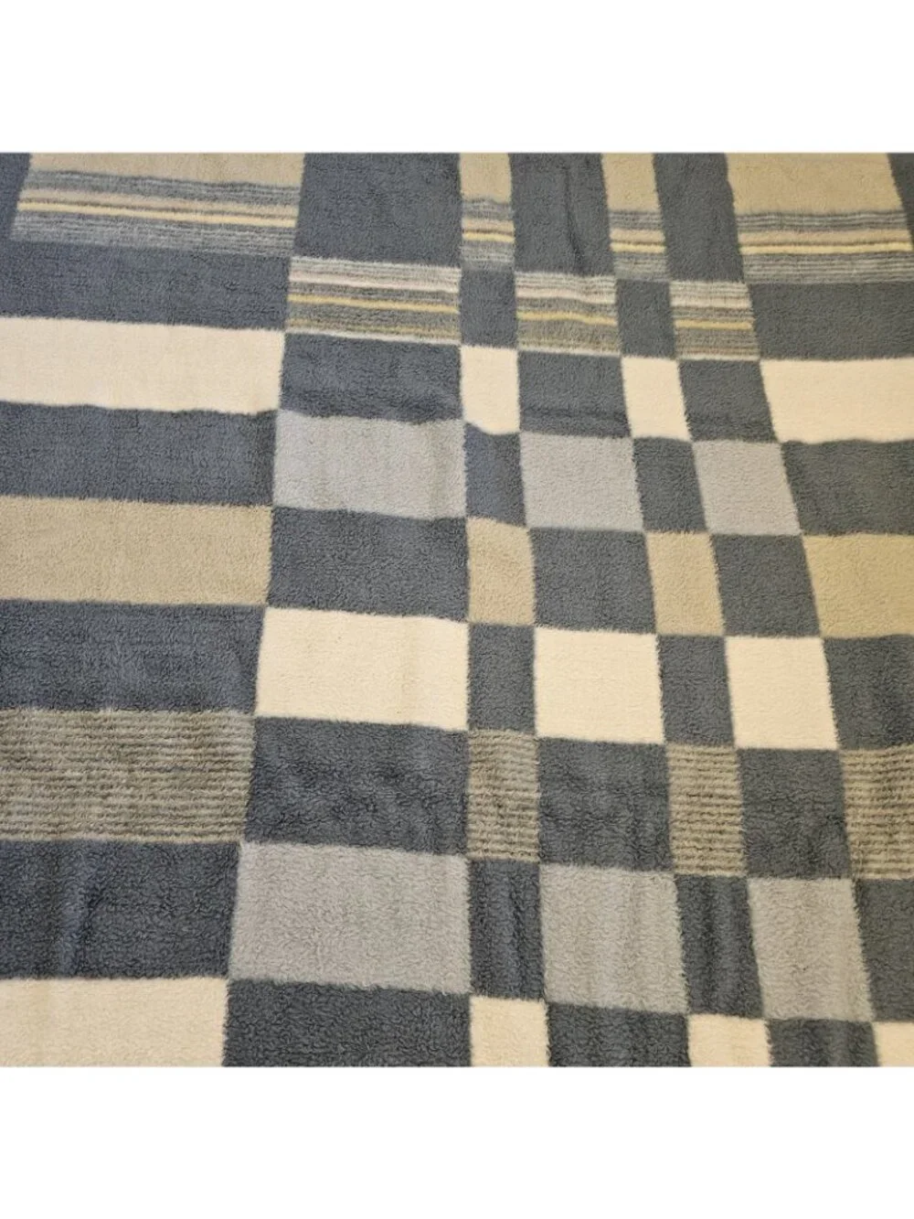 VTG Reversible Blanket Plush Dralon Germany Blue White Checkered Geometric 60x80